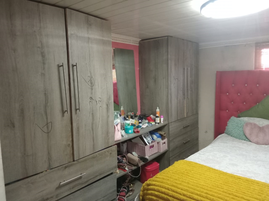 2 Bedroom Property for Sale in Kwa Nobuhle Eastern Cape